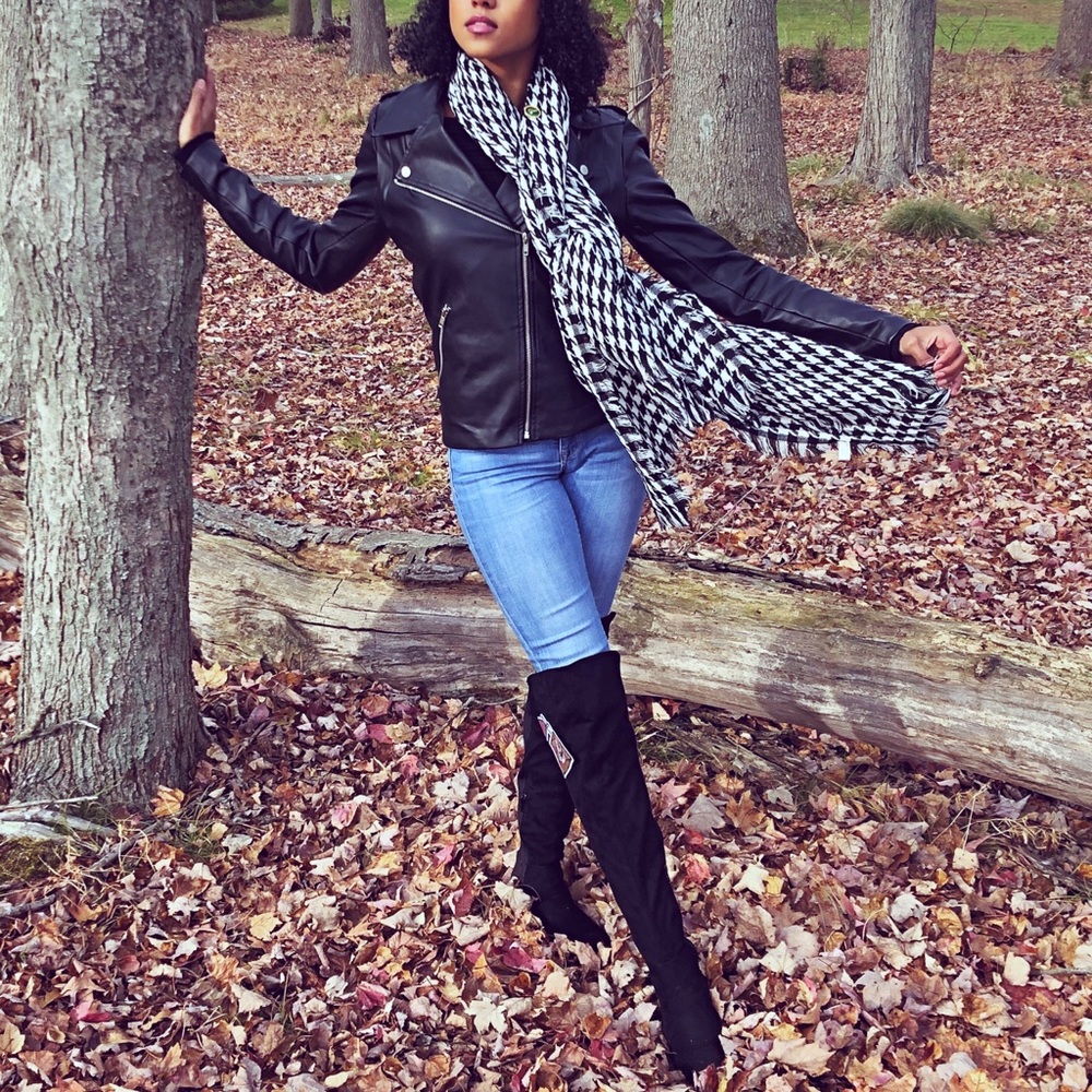 Houndstooth Oversized Scarf